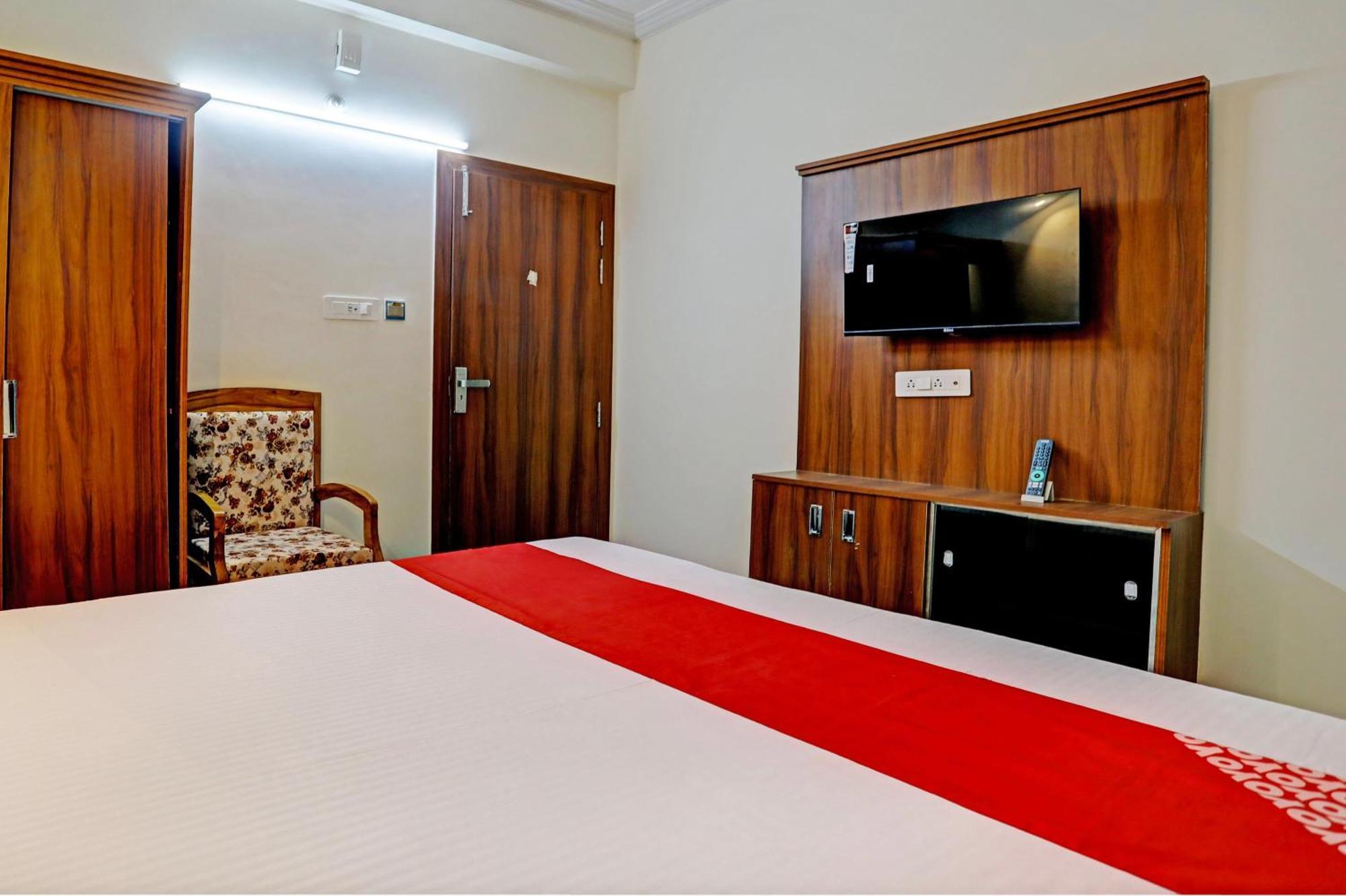 Hotel O Al Diwan Banquet And Suites Kanpur Esterno foto